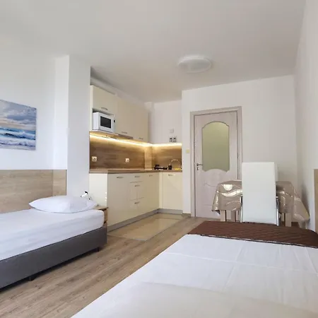 Cabacum Pleasure Beachfront - 50m To And Pool Apart-hotel 3*