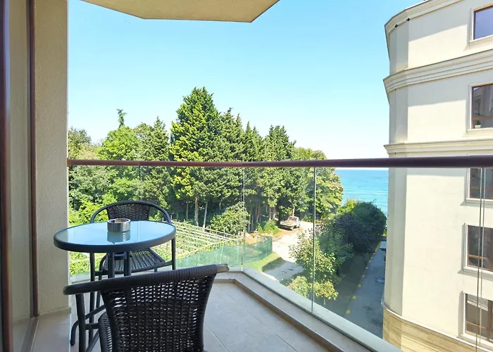 Apart Otel Cabacum Pleasure Beachfront 3*