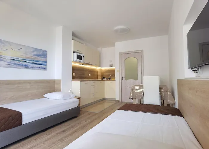 Cabacum Pleasure Beachfront 公寓式酒店 3*